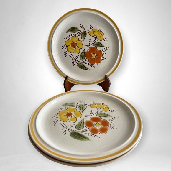 Charmcraft Interlude Stoneware Dinner Plate 10.5" Floral Japan Set Of 3 - Picture 3 of 11